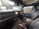 ８０ｔｈアニバーサリーエディション　認定中古車　ワンオーナー　禁煙車　社外バンパー　オールテレーンタイヤ　地上デジタルチューナー　ブラインドスポットモニター　ＥＴＣ２．０（22枚目）