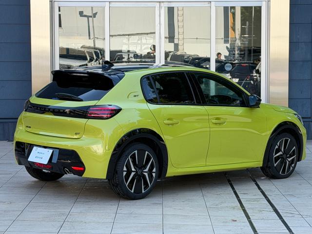 208 GT 新車保証継承 ドライブレコーダー フロント/サイド/バックソナー ワイドバックアイカメラ LEDヘッドライト インテリジェントハイビーム ファブリック&テップレザーシート フロントシートヒーター タッ(2枚目)