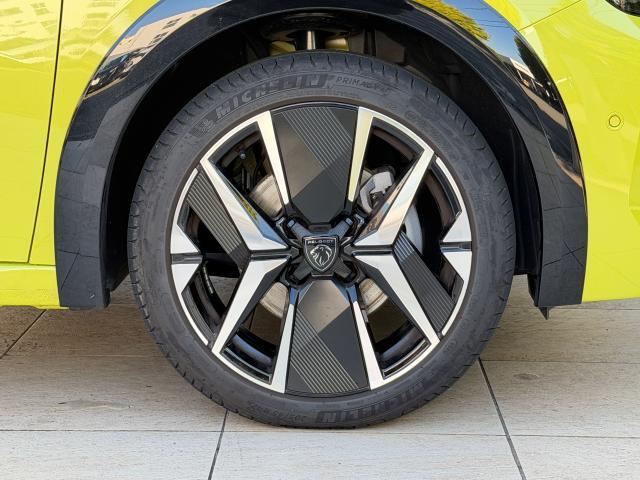 208 GT 新車保証継承 ドライブレコーダー フロント/サイド/バックソナー ワイドバックアイカメラ LEDヘッドライト インテリジェントハイビーム ファブリック&テップレザーシート フロントシートヒーター タッ(16枚目)