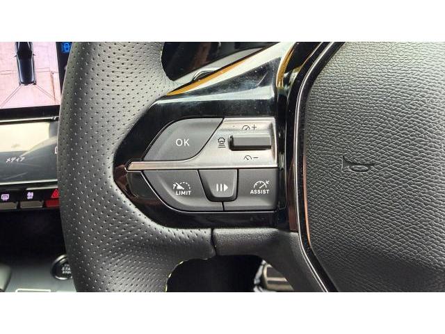 308 GTハイブリッド スペシャルエディション 限定80台 プラグインハイブリッドモデル コネクテッドナビゲーション 10インチタッチスクリーン スマートフォンリンク 360度バックカメラ アダプティブクルーズコントロール ETC車載器 ドライブレ(15枚目)