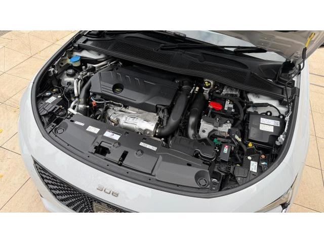 308 GTハイブリッド スペシャルエディション 限定80台 プラグインハイブリッドモデル コネクテッドナビゲーション 10インチタッチスクリーン スマートフォンリンク 360度バックカメラ アダプティブクルーズコントロール ETC車載器 ドライブレ(16枚目)