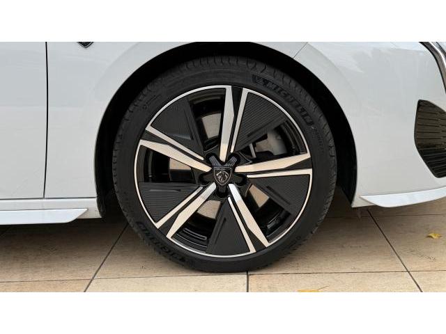 308 GTハイブリッド スペシャルエディション 限定80台 プラグインハイブリッドモデル コネクテッドナビゲーション 10インチタッチスクリーン スマートフォンリンク 360度バックカメラ アダプティブクルーズコントロール ETC車載器 ドライブレ(17枚目)