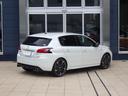 308GTi 270 by PEUGEOT SPORT フェイスリフト のパールホワイトです。専用装備が備わった左ハンドルマニュアル車です。