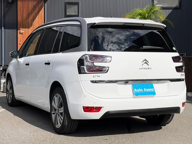 グランドC4 ピカソ エクスクルーシブ ワンオーナー/パワーバックドア/純正ナビ/全周囲カメラ/ガラスルーフ/ソナー/レーンアシスト/禁煙(11枚目)