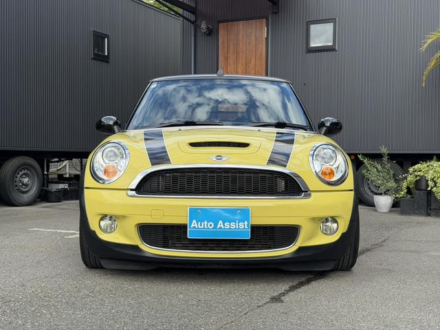 ＭＩＮＩ クーパーＳ　コンバーチブル　６速ＭＴ車／純正１６インチ／シートヒーター／ＥＴＣ／禁煙（6枚目）