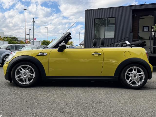 ＭＩＮＩ クーパーＳ　コンバーチブル　６速ＭＴ車／純正１６インチ／シートヒーター／ＥＴＣ／禁煙（9枚目）