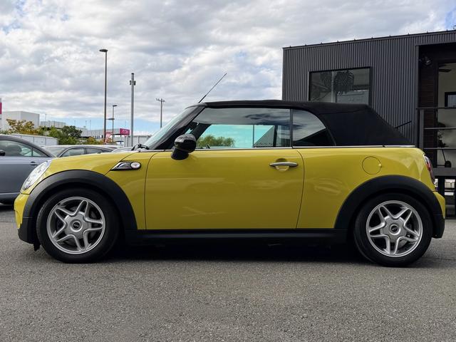 ＭＩＮＩ クーパーＳ　コンバーチブル　６速ＭＴ車／純正１６インチ／シートヒーター／ＥＴＣ／禁煙（10枚目）
