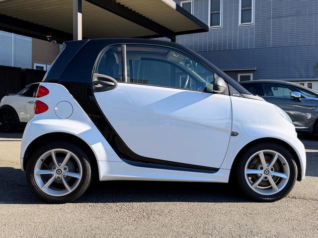 スマートフォーツークーペ ターボ ガラスルーフ/ナビ/TV/Bカメラ/ETC/禁煙(8枚目)