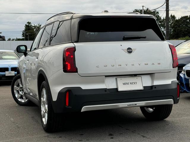 ＭＩＮＩ カントリーマンＤ　クラシック・トリム　Ｍパッケージ　ハーマンカードンサウンド　黒革電動シート　シートヒーター　インテリアカメラ　ＨＤＤナビ　前後横トップカメラ　ステアリングヒーター　電動リヤゲート　１８ＡＷ　ヘッドアップＤ　ＡＣＣ　禁煙車（58枚目）