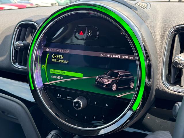 ＭＩＮＩ クーパーＤ　クロスオーバー　デジタルＰＫＧ　ペッパーＰＫＧ　タッチパネル式ＨＤＤナビ　リヤカメラ　電動リヤゲート　黒１８インチＡＷ　電動リヤゲート　ヘッドアップＤ　アクティブクルコン　ドライビングアシスト　ＥＴＣ２．０　禁煙車（52枚目）