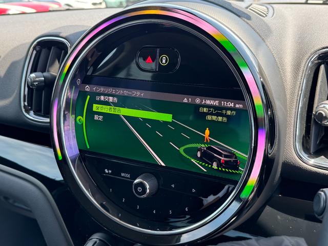 ＭＩＮＩ クーパーＤ　クロスオーバー　デジタルＰＫＧ　ペッパーＰＫＧ　タッチパネル式ＨＤＤナビ　リヤカメラ　電動リヤゲート　黒１８インチＡＷ　電動リヤゲート　ヘッドアップＤ　アクティブクルコン　ドライビングアシスト　ＥＴＣ２．０　禁煙車（54枚目）