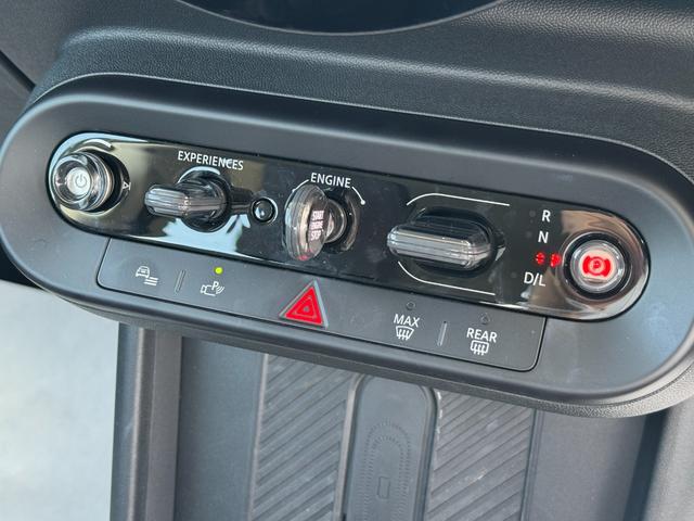 ＭＩＮＩ クーパーＣ　クラシック・トリム　ヘッドアップＤ　タッチパネル式ＨＤＤナビ　リヤカメラ　シートヒーター　アクティブクルコン　ドライビングアシスト　１７インチＡＷ　ステアリングヒーター　アップルカープレイ　ＥＴＣ　ワイヤレスチャージ（24枚目）