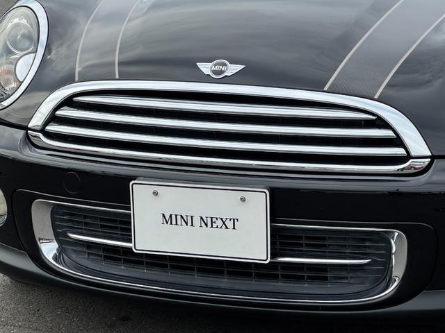 ＭＩＮＩ クーパー　クラブマン　ボンドストリート　ミントＰＫＧ　ブラックキセノンライト　１７インチアルミ　黒革　シートヒーター　社外ＳＤナビ　フルセグＴＶ　禁煙車（9枚目）