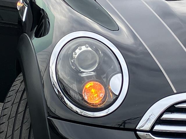 ＭＩＮＩ クーパー　クラブマン　ボンドストリート　ミントＰＫＧ　ブラックキセノンライト　１７インチアルミ　黒革　シートヒーター　社外ＳＤナビ　フルセグＴＶ　禁煙車（14枚目）