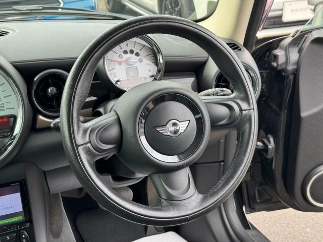 ＭＩＮＩ クーパー　クラブマン　ボンドストリート　ミントＰＫＧ　ブラックキセノンライト　１７インチアルミ　黒革　シートヒーター　社外ＳＤナビ　フルセグＴＶ　禁煙車（19枚目）