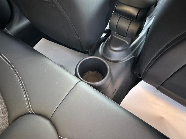 ＭＩＮＩ クーパーＳ　クラシック・トリム　黒エクステリア　黒１７インチＡＷ　黒ルーフ　タッチパネルナビ　リヤカメラ　デジタルメーター　黒半革シート　シートヒーター　Ｂｌｕｅｔｏｏｔｈ　ＥＴＣ２．０　ＡＣＣ　Ｄアシスト　禁煙車（35枚目）