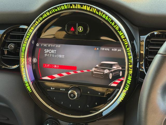 ＭＩＮＩ クーパーＳ　クラシック・トリム　黒エクステリア　黒１７インチＡＷ　黒ルーフ　タッチパネルナビ　リヤカメラ　デジタルメーター　黒半革シート　シートヒーター　Ｂｌｕｅｔｏｏｔｈ　ＥＴＣ２．０　ＡＣＣ　Ｄアシスト　禁煙車（49枚目）