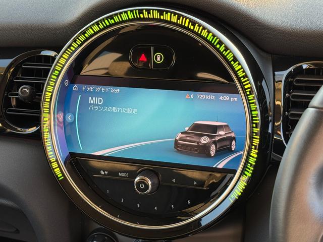 ＭＩＮＩ クーパーＳ　クラシック・トリム　黒エクステリア　黒１７インチＡＷ　黒ルーフ　タッチパネルナビ　リヤカメラ　デジタルメーター　黒半革シート　シートヒーター　Ｂｌｕｅｔｏｏｔｈ　ＥＴＣ２．０　ＡＣＣ　Ｄアシスト　禁煙車（50枚目）