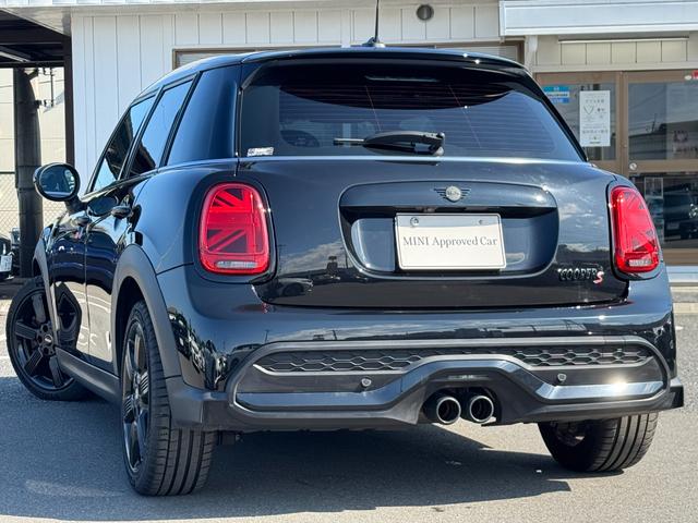 ＭＩＮＩ クーパーＳ　クラシック・トリム　黒エクステリア　黒１７インチＡＷ　黒ルーフ　タッチパネルナビ　リヤカメラ　デジタルメーター　黒半革シート　シートヒーター　Ｂｌｕｅｔｏｏｔｈ　ＥＴＣ２．０　ＡＣＣ　Ｄアシスト　禁煙車（57枚目）