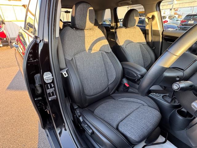 ＭＩＮＩ クーパーＳ　クラシック・トリム　黒エクステリア　黒１７インチＡＷ　黒ルーフ　タッチパネルナビ　リヤカメラ　デジタルメーター　黒半革シート　シートヒーター　Ｂｌｕｅｔｏｏｔｈ　ＥＴＣ２．０　ＡＣＣ　Ｄアシスト　禁煙車（73枚目）