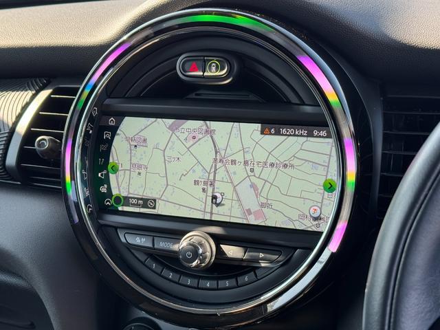 MINI クーパー ローズウッドエディション 日本全国200台限定車 タッチパネルナビ リヤカメラ Bluetooth 16インチアルミ クロスレザレットシート コンフォートアクセス 黒16インチAW 禁煙車(22枚目)