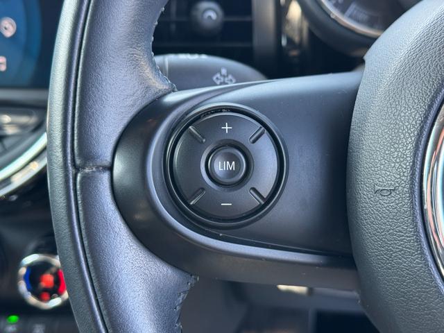 MINI クーパー ローズウッドエディション 日本全国200台限定車 タッチパネルナビ リヤカメラ Bluetooth 16インチアルミ クロスレザレットシート コンフォートアクセス 黒16インチAW 禁煙車(61枚目)