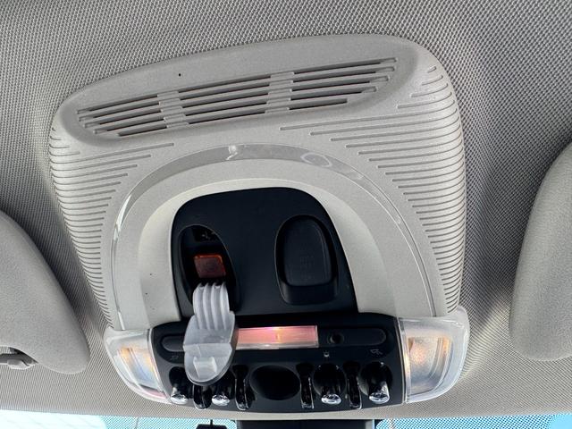 MINI クーパー ローズウッドエディション 日本全国200台限定車 タッチパネルナビ リヤカメラ Bluetooth 16インチアルミ クロスレザレットシート コンフォートアクセス 黒16インチAW 禁煙車(77枚目)
