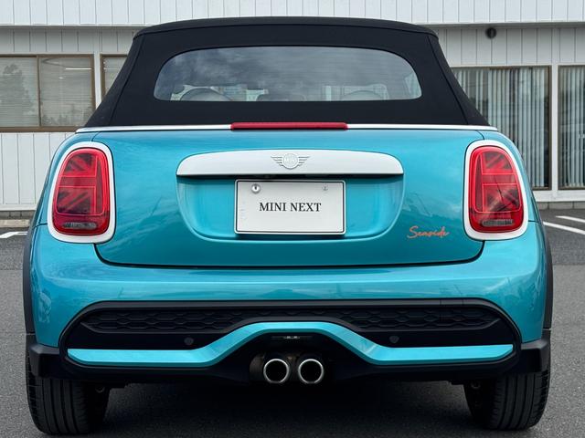 ＭＩＮＩ クーパーＳ　コンバーチブル　シーサイド・エディション　タッチパネルナビ　リヤカメラ　アップルカープレイ　ワイヤレスチャージ　Ｂｌｕｅｔｏｏｔｈ　レザーシート　シートヒーター　クルコン　ドライビングアシスト　１８インチＡＷ　黒電動幌　オープンタイマー　禁煙（19枚目）