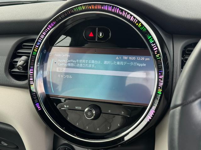 ＭＩＮＩ クーパーＳ　コンバーチブル　シーサイド・エディション　タッチパネルナビ　リヤカメラ　アップルカープレイ　ワイヤレスチャージ　Ｂｌｕｅｔｏｏｔｈ　レザーシート　シートヒーター　クルコン　ドライビングアシスト　１８インチＡＷ　黒電動幌　オープンタイマー　禁煙（28枚目）