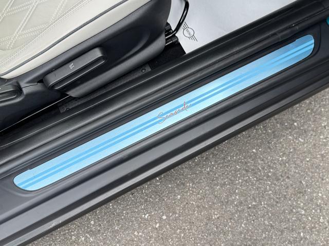 ＭＩＮＩ クーパーＳ　コンバーチブル　シーサイド・エディション　タッチパネルナビ　リヤカメラ　アップルカープレイ　ワイヤレスチャージ　Ｂｌｕｅｔｏｏｔｈ　レザーシート　シートヒーター　クルコン　ドライビングアシスト　１８インチＡＷ　黒電動幌　オープンタイマー　禁煙（49枚目）