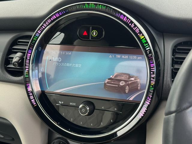 ＭＩＮＩ クーパーＳ　コンバーチブル　シーサイド・エディション　タッチパネルナビ　リヤカメラ　アップルカープレイ　ワイヤレスチャージ　Ｂｌｕｅｔｏｏｔｈ　レザーシート　シートヒーター　クルコン　ドライビングアシスト　１８インチＡＷ　黒電動幌　オープンタイマー　禁煙（57枚目）