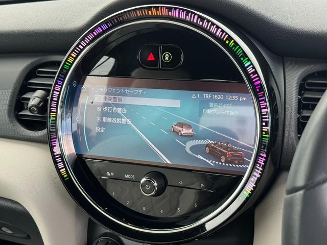 ＭＩＮＩ クーパーＳ　コンバーチブル　シーサイド・エディション　タッチパネルナビ　リヤカメラ　アップルカープレイ　ワイヤレスチャージ　Ｂｌｕｅｔｏｏｔｈ　レザーシート　シートヒーター　クルコン　ドライビングアシスト　１８インチＡＷ　黒電動幌　オープンタイマー　禁煙（59枚目）