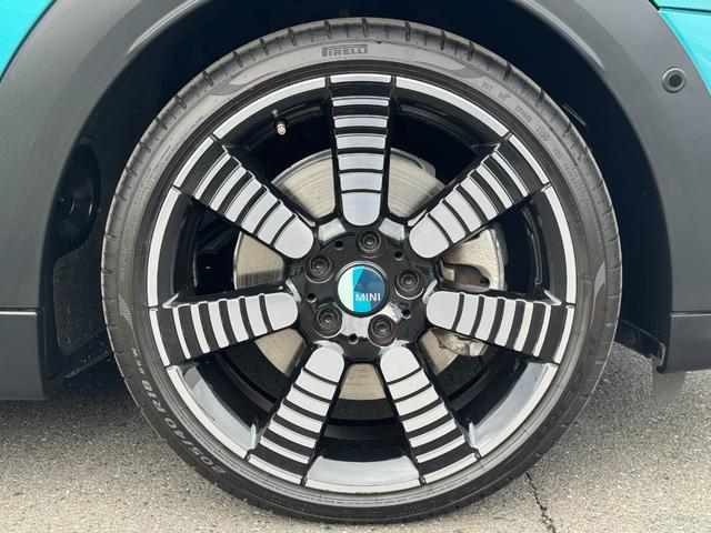 ＭＩＮＩ クーパーＳ　コンバーチブル　シーサイド・エディション　タッチパネルナビ　リヤカメラ　アップルカープレイ　ワイヤレスチャージ　Ｂｌｕｅｔｏｏｔｈ　レザーシート　シートヒーター　クルコン　ドライビングアシスト　１８インチＡＷ　黒電動幌　オープンタイマー　禁煙（69枚目）