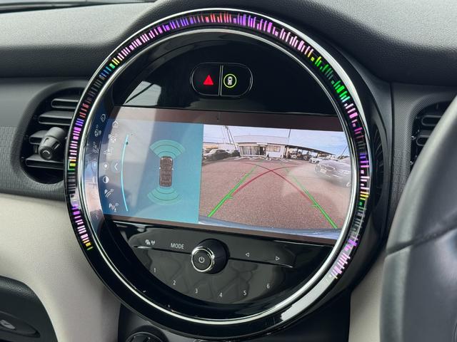 ＭＩＮＩ クーパーＳ　コンバーチブル　シーサイド・エディション　タッチパネルナビ　リヤカメラ　アップルカープレイ　ワイヤレスチャージ　Ｂｌｕｅｔｏｏｔｈ　レザーシート　シートヒーター　クルコン　ドライビングアシスト　１８インチＡＷ　黒電動幌　オープンタイマー　禁煙（75枚目）