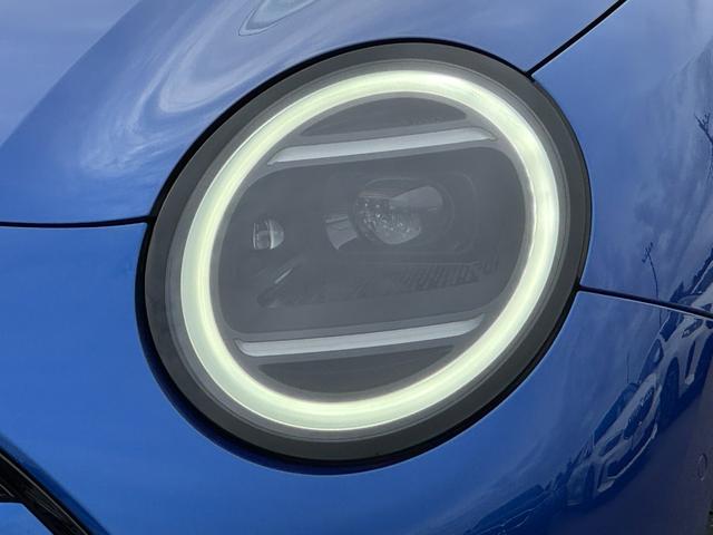ＭＩＮＩ クーパーＥ　クラシック・トリム　弊社レンタ登録デモカー　クラシックトリム　ヘッドアップＤ　クルーズコントロール　Ｄアシスト　シートヒーター　ステアリングヒーター　タッチパネルナビ　リヤカメラ　ワイヤレスチャージ　ＥＴＣ　１７ＡＷ（8枚目）