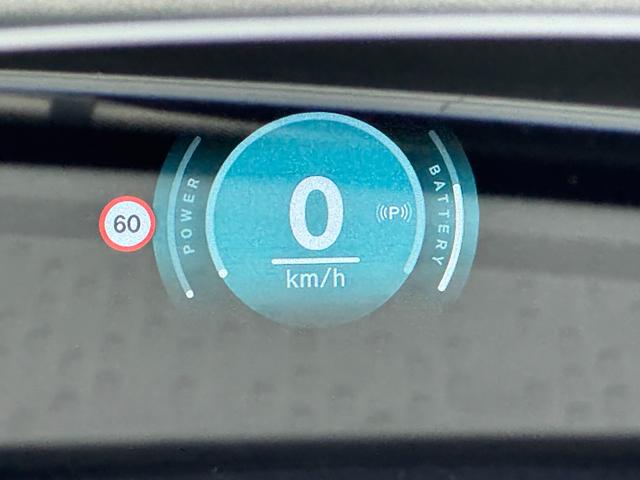 ＭＩＮＩ クーパーＥ　クラシック・トリム　弊社レンタ登録デモカー　クラシックトリム　ヘッドアップＤ　クルーズコントロール　Ｄアシスト　シートヒーター　ステアリングヒーター　タッチパネルナビ　リヤカメラ　ワイヤレスチャージ　ＥＴＣ　１７ＡＷ（19枚目）