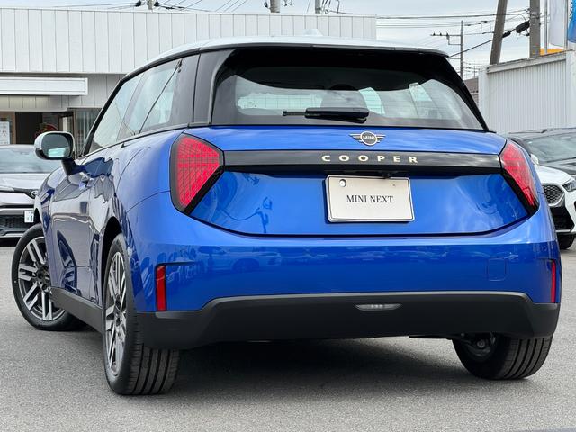 ＭＩＮＩ クーパーＥ　クラシック・トリム　弊社レンタ登録デモカー　クラシックトリム　ヘッドアップＤ　クルーズコントロール　Ｄアシスト　シートヒーター　ステアリングヒーター　タッチパネルナビ　リヤカメラ　ワイヤレスチャージ　ＥＴＣ　１７ＡＷ（59枚目）