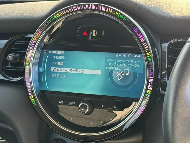 MINI クーパー タッチパネルナビ リヤカメラ シートヒーター 黒半革シート 16インチAW アクティブクルーズコントロール ドライビングアシスト Bluetooth コンフォートアクセス 1オーナー 禁煙車(24枚目)