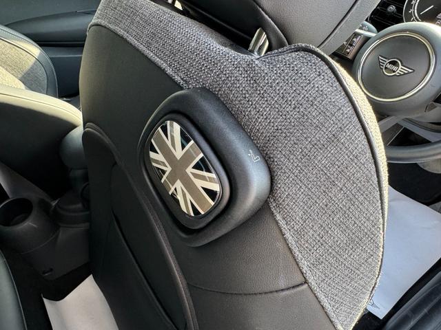 MINI クーパー タッチパネルナビ リヤカメラ シートヒーター 黒半革シート 16インチAW アクティブクルーズコントロール ドライビングアシスト Bluetooth コンフォートアクセス 1オーナー 禁煙車(35枚目)