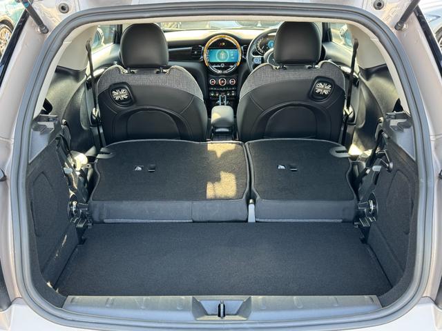 MINI クーパー タッチパネルナビ リヤカメラ シートヒーター 黒半革シート 16インチAW アクティブクルーズコントロール ドライビングアシスト Bluetooth コンフォートアクセス 1オーナー 禁煙車(39枚目)