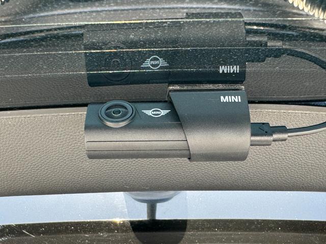 MINI クーパー タッチパネルナビ リヤカメラ シートヒーター 黒半革シート 16インチAW アクティブクルーズコントロール ドライビングアシスト Bluetooth コンフォートアクセス 1オーナー 禁煙車(41枚目)