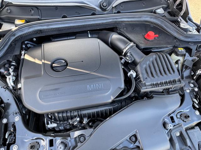 MINI クーパー タッチパネルナビ リヤカメラ シートヒーター 黒半革シート 16インチAW アクティブクルーズコントロール ドライビングアシスト Bluetooth コンフォートアクセス 1オーナー 禁煙車(42枚目)