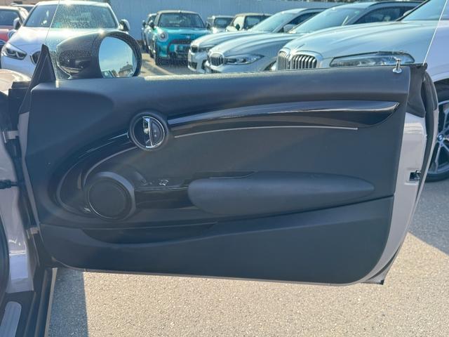 MINI クーパー タッチパネルナビ リヤカメラ シートヒーター 黒半革シート 16インチAW アクティブクルーズコントロール ドライビングアシスト Bluetooth コンフォートアクセス 1オーナー 禁煙車(43枚目)