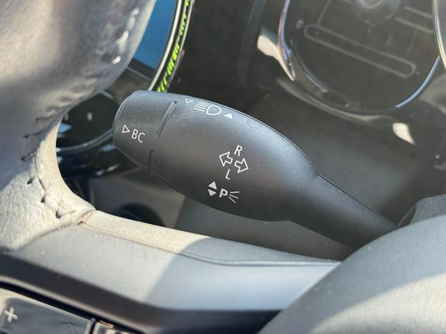 MINI クーパー タッチパネルナビ リヤカメラ シートヒーター 黒半革シート 16インチAW アクティブクルーズコントロール ドライビングアシスト Bluetooth コンフォートアクセス 1オーナー 禁煙車(48枚目)