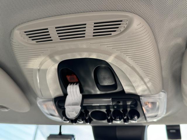 MINI クーパー タッチパネルナビ リヤカメラ シートヒーター 黒半革シート 16インチAW アクティブクルーズコントロール ドライビングアシスト Bluetooth コンフォートアクセス 1オーナー 禁煙車(49枚目)