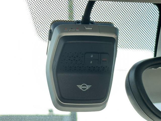 MINI クーパー タッチパネルナビ リヤカメラ シートヒーター 黒半革シート 16インチAW アクティブクルーズコントロール ドライビングアシスト Bluetooth コンフォートアクセス 1オーナー 禁煙車(50枚目)