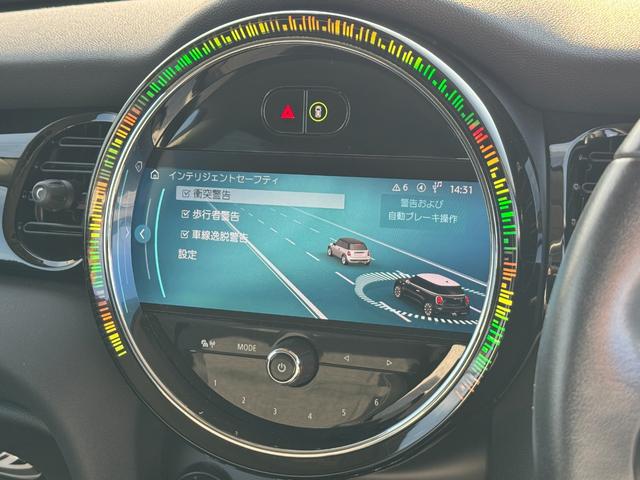 MINI クーパー タッチパネルナビ リヤカメラ シートヒーター 黒半革シート 16インチAW アクティブクルーズコントロール ドライビングアシスト Bluetooth コンフォートアクセス 1オーナー 禁煙車(54枚目)