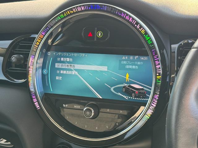 MINI クーパー タッチパネルナビ リヤカメラ シートヒーター 黒半革シート 16インチAW アクティブクルーズコントロール ドライビングアシスト Bluetooth コンフォートアクセス 1オーナー 禁煙車(55枚目)