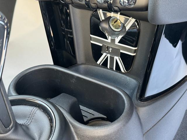 MINI クーパー タッチパネルナビ リヤカメラ シートヒーター 黒半革シート 16インチAW アクティブクルーズコントロール ドライビングアシスト Bluetooth コンフォートアクセス 1オーナー 禁煙車(72枚目)