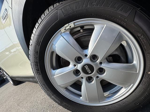 MINI クーパー タッチパネルナビ ドライビングアシスト 15インチアルミ LEDヘッドライト LDEフォグライト コンフォートアクセス アイドリングストップ アンビエントライト 禁煙車(10枚目)